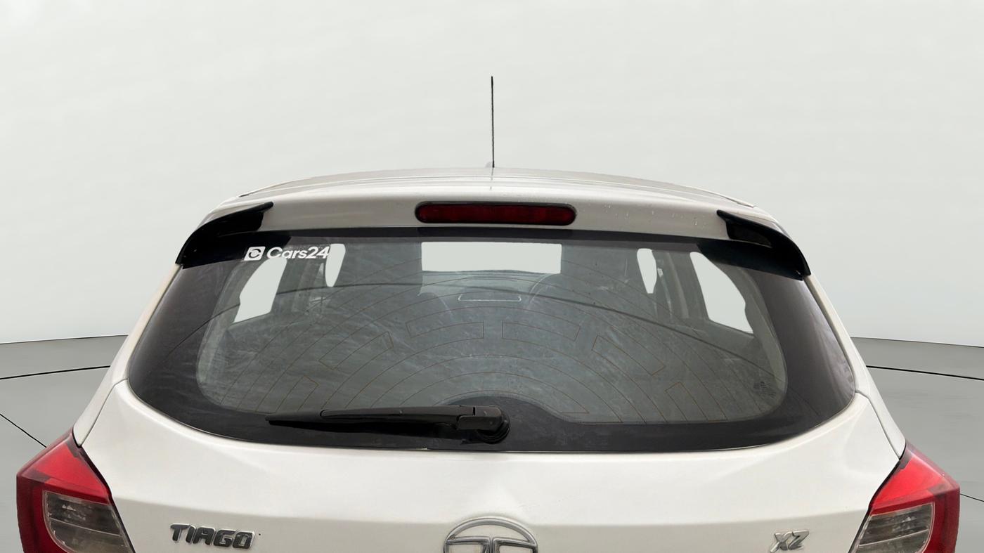 2018 Tata Tiago XZ PETROL, CNG, Manual, 1,17,606 km, Rear Windshield