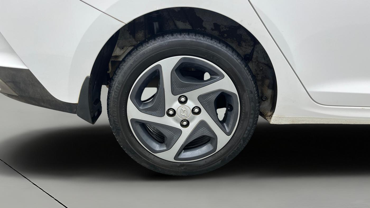 2022 Hyundai Verna S PLUS 1.5 VTVT, Petrol, Manual, 44,894 km, Right Rear Wheel