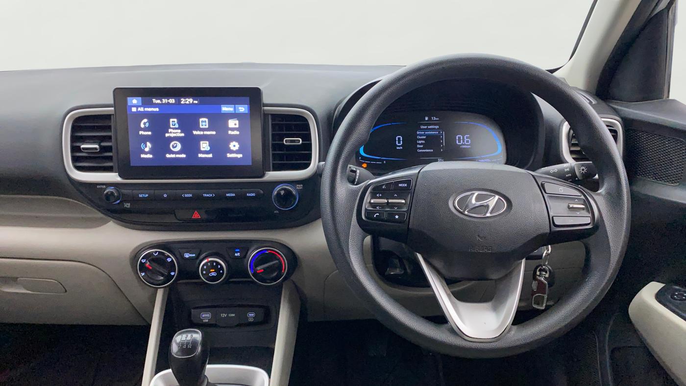 2023 Hyundai VENUE S 1.2, Petrol, Manual, 62,182 km, Steering Wheel Close Up