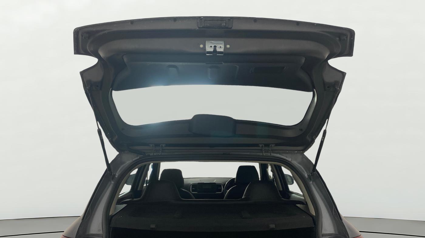 2020 Hyundai VENUE S 1.2, Petrol, Manual, 96,881 km, Boot Door Open