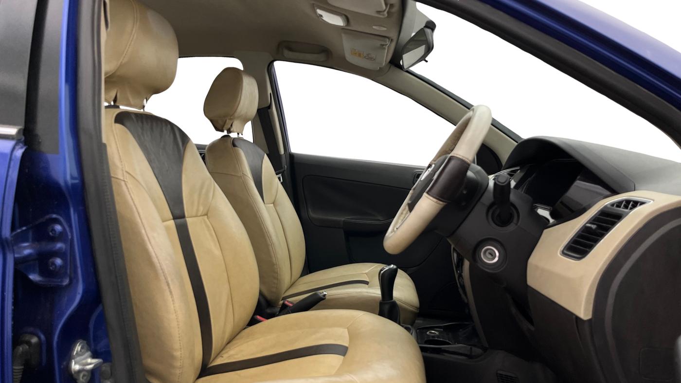 2015 Tata Zest XMS PETROL, Petrol, Manual, 69,960 km, Right Side Front Door Cabin