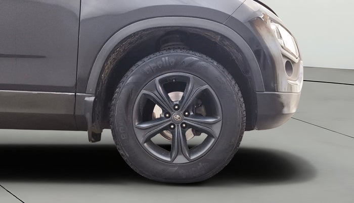 2020 Tata Harrier XZA 2.0L DARK EDITION, Diesel, Automatic, 1,17,325 km, Right Front Wheel