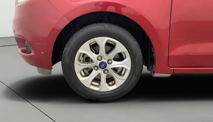 2017 Ford New Figo TITANIUM 1.2 PETROL MT, Petrol, Manual, 34,264 km, Left Front Wheel