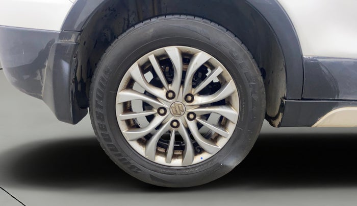 2016 Maruti S Cross ZETA 1.3, Diesel, Manual, 83,840 km, Right Rear Wheel
