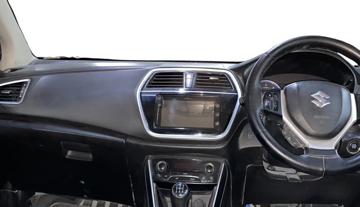 2017 Maruti S Cross ALPHA 1.3, Diesel, Manual, 56,708 km, Dashboard