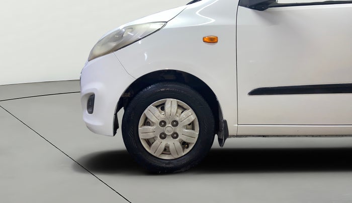 2015 Hyundai i10 MAGNA 1.1, Petrol, Manual, 1,00,643 km, Left Front Wheel
