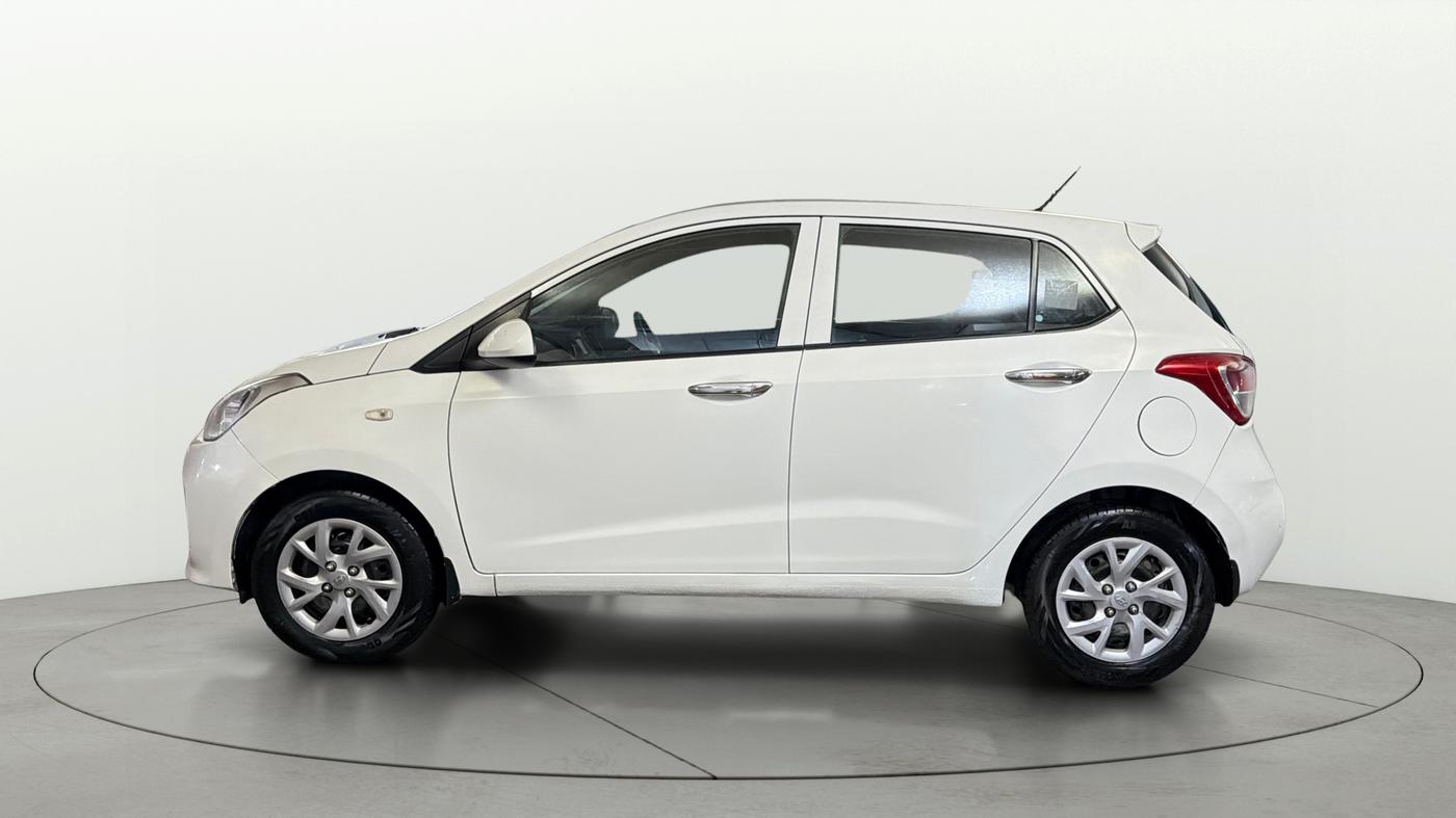 2017 Hyundai Grand i10 SPORTZ 1.2 KAPPA VTVT, Petrol, Manual, 55,669 km, Left Side