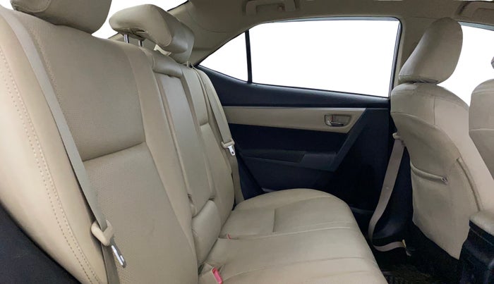 2016 Toyota Corolla Altis G CVT PETROL, Petrol, Automatic, 57,505 km, Right Side Rear Door Cabin