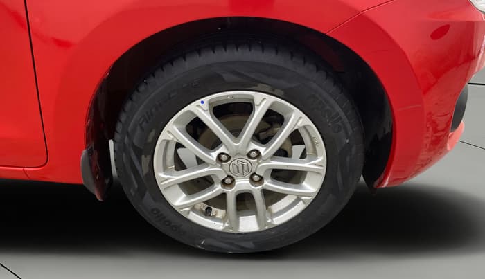 2018 Maruti Swift ZXI, Petrol, Manual, 62,641 km, Right Front Wheel