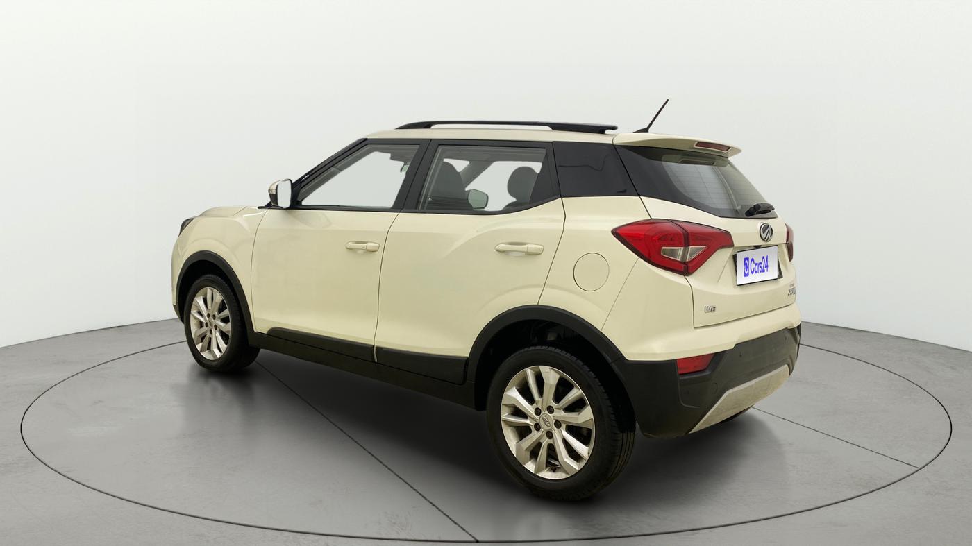 2020 Mahindra XUV300 W8 1.5 DIESEL, Diesel, Manual, 45,333 km, Left Back Diagonal