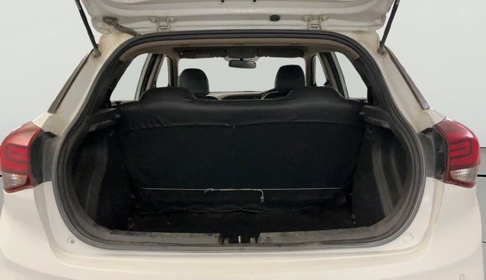 2020 Hyundai Elite i20 SPORTZ PLUS 1.2, Petrol, Manual, 98,966 km, Boot Open Zoomed View