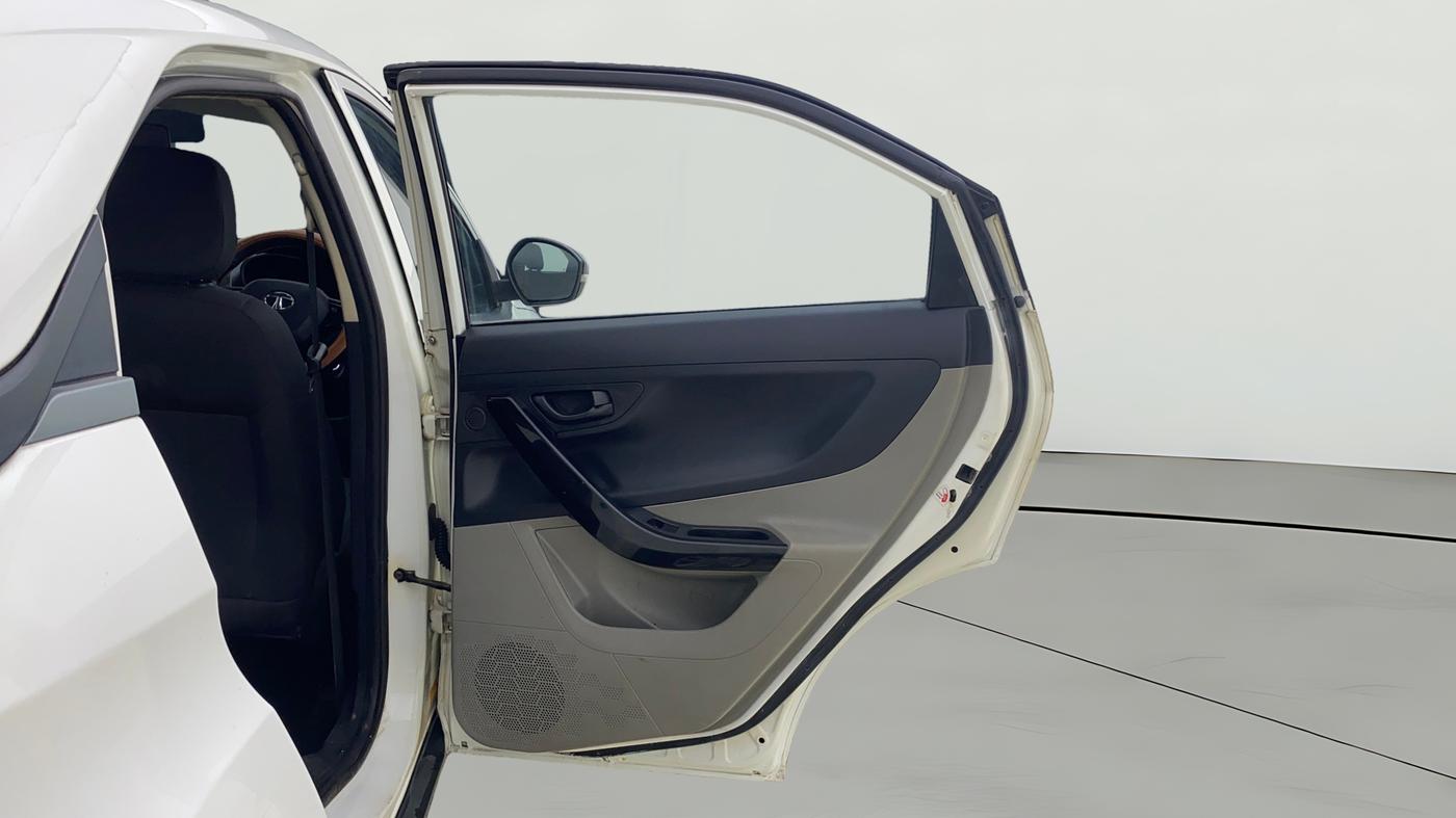 2019 Tata NEXON XM PETROL, CNG, Manual, 97,213 km, RHS Rear Door