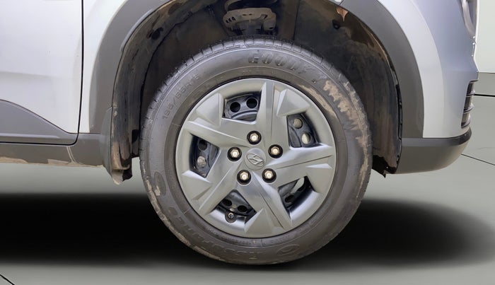 2024 Hyundai VENUE S(O) 1.2, Petrol, Manual, 11,382 km, Right Front Wheel