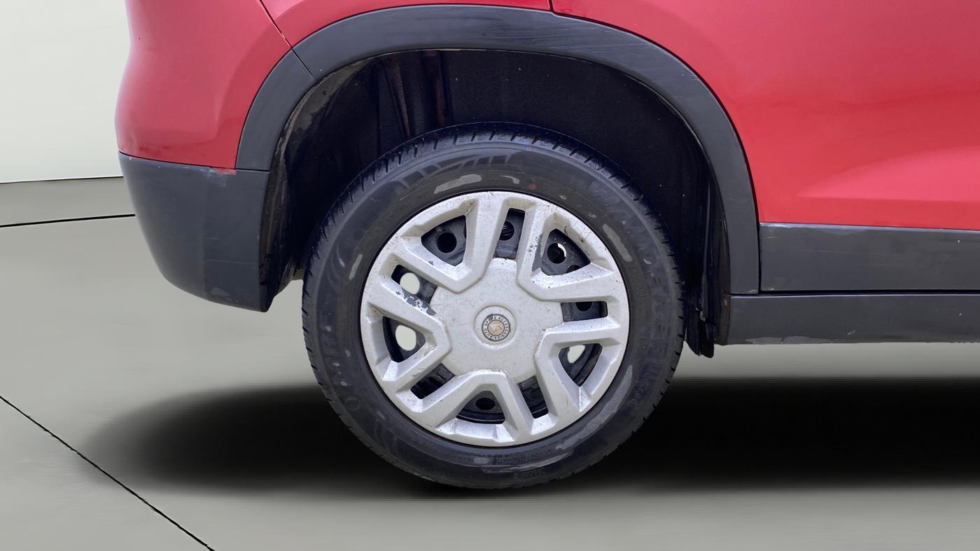 2021 Maruti Vitara Brezza VXI AT SHVS, Petrol, Automatic, 65,953 km, Right Rear Wheel