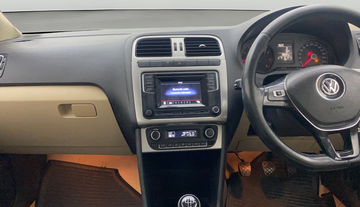 2016 Volkswagen Ameo HIGHLINE1.2L, Petrol, Manual, 78,203 km, Air Conditioner