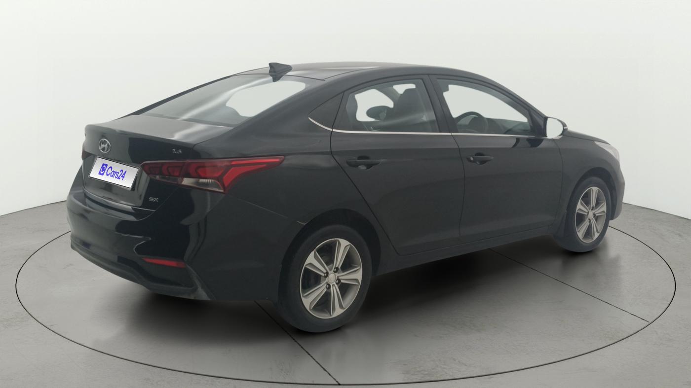 2018 Hyundai Verna 1.6 VTVT SX, Petrol, Manual, 70,377 km, Right Back Diagonal