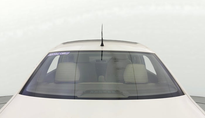 2014 Skoda Rapid AMBITION 1.6 MPI MT PLUS, Petrol, Manual, 45,837 km, Rear Windshield