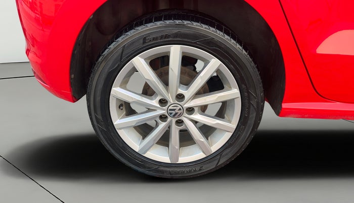 2018 Volkswagen Polo HIGHLINE PLUS 1.0 16 ALLOY, Petrol, Manual, 1,11,152 km, Right Rear Wheel