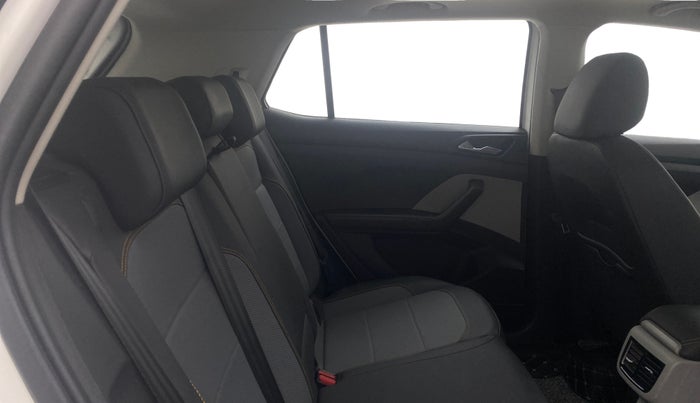 2022 Skoda KUSHAQ STYLE 1.0L TSI AT (6 AIRBAGS), Petrol, Automatic, 34,408 km, Right Side Rear Door Cabin