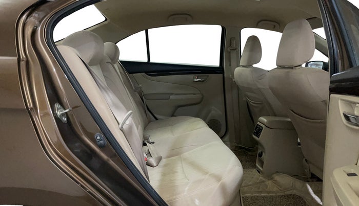 2015 Maruti Ciaz VXI, Petrol, Manual, 38,962 km, Right Side Rear Door Cabin