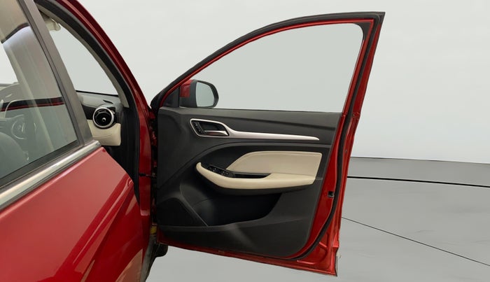 2022 MG ASTOR SHARP EX 1.5 MT, Petrol, Manual, 23,140 km, RHS Front Door