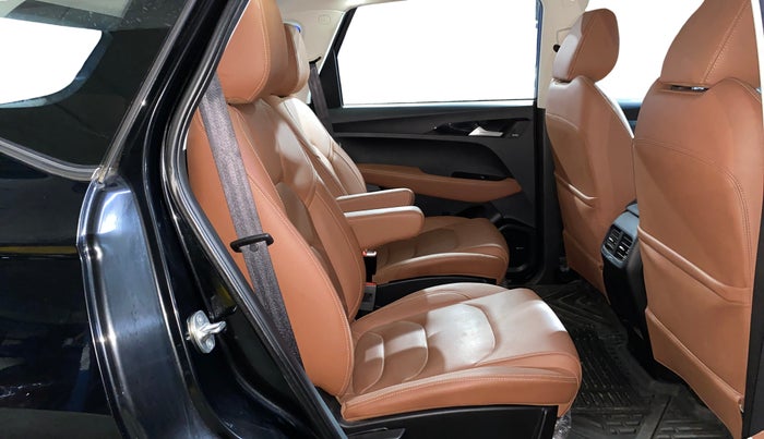 2021 MG HECTOR PLUS SHARP 1.5 PETROL TURBO HYBRID MT 6-STR, Petrol, Manual, 27,661 km, Right Side Rear Door Cabin