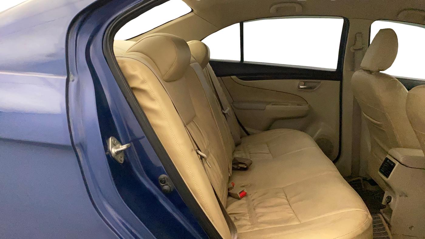 2017 Maruti Ciaz DELTA 1.4 MT PETROL, Petrol, Manual, 1,02,069 km, Right Side Rear Door Cabin