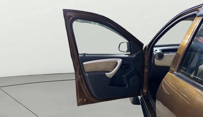 2014 Renault Duster RXL PETROL, Petrol, Manual, 37,765 km, LHS Front Door