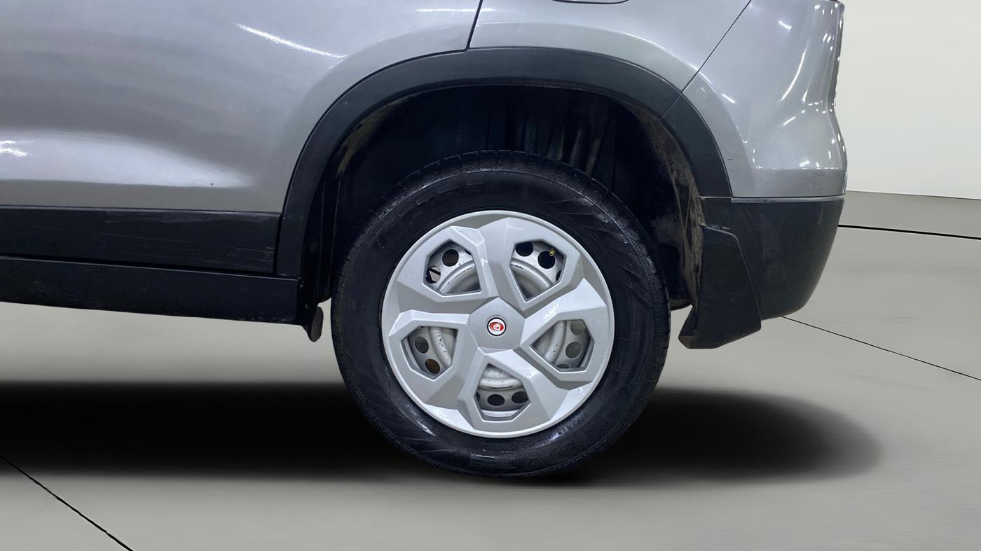 2020 Maruti Vitara Brezza LXI, Petrol, Manual, 71,312 km, Left Rear Wheel