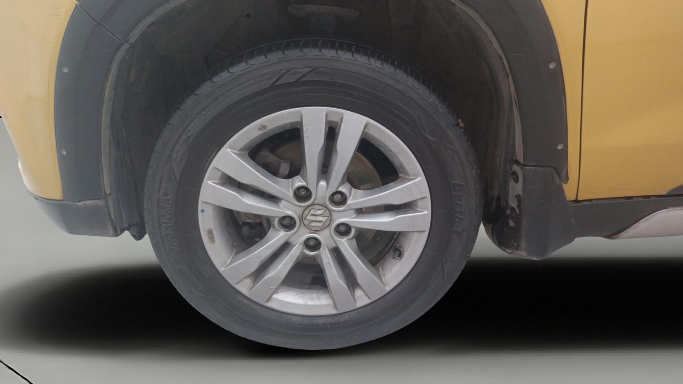 2016 Maruti Vitara Brezza ZDI PLUS DUAL TONE, Diesel, Manual, 54,357 km, Left Front Wheel