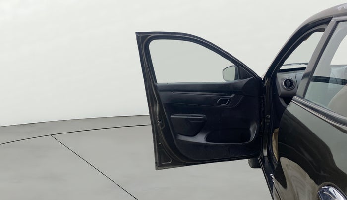 2018 Renault Kwid RXT 0.8, Petrol, Manual, 46,022 km, LHS Front Door