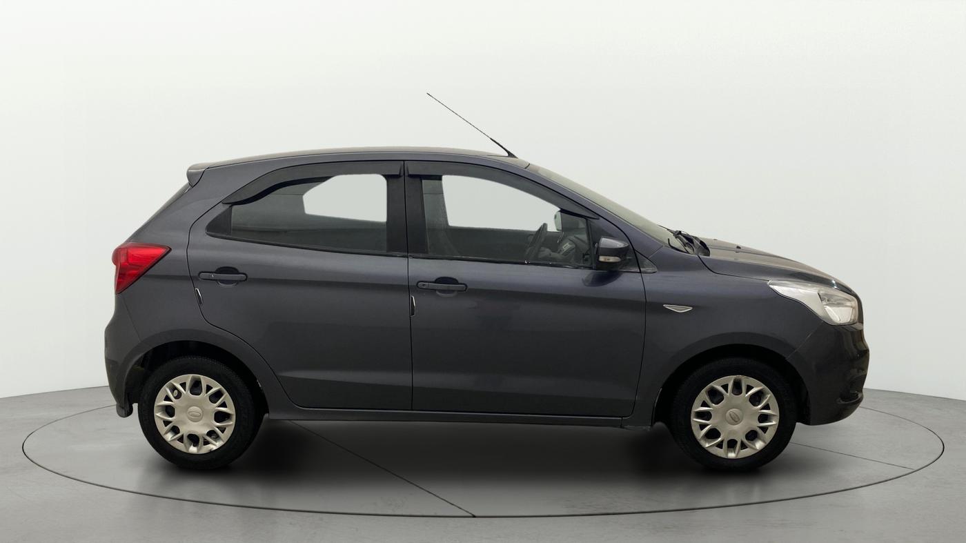2015 Ford New Figo TREND 1.2 PETROL, Petrol, Manual, 35,120 km, Right Side View