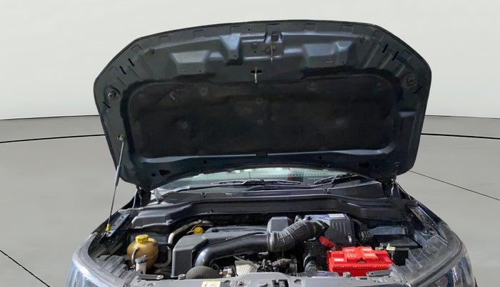 2022 Mahindra XUV300 W8 (O) 1.5 DIESEL, Diesel, Manual, 1,10,037 km, Open Bonet