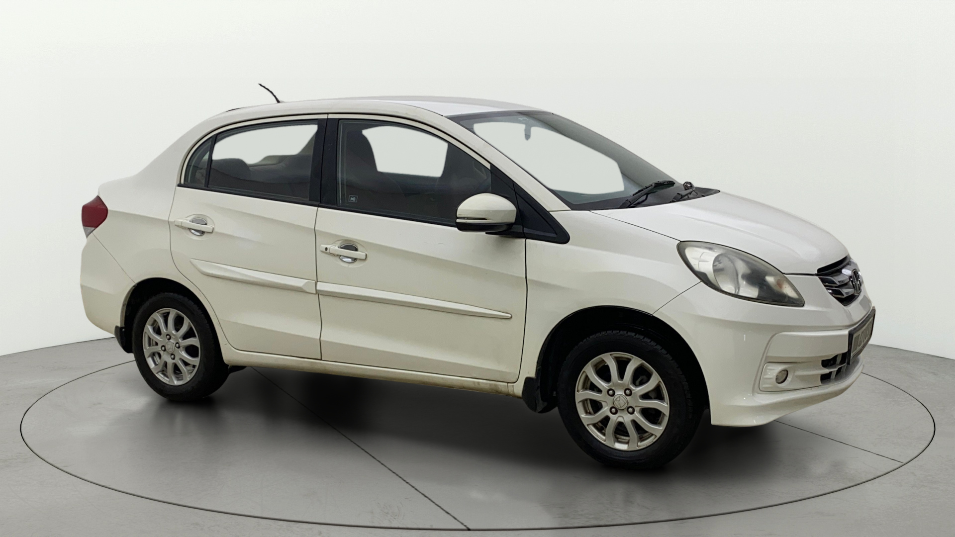 2015 Honda Amaze 1.2L I-VTEC VX 2015 Honda Amaze 1.2L I-VTEC VX