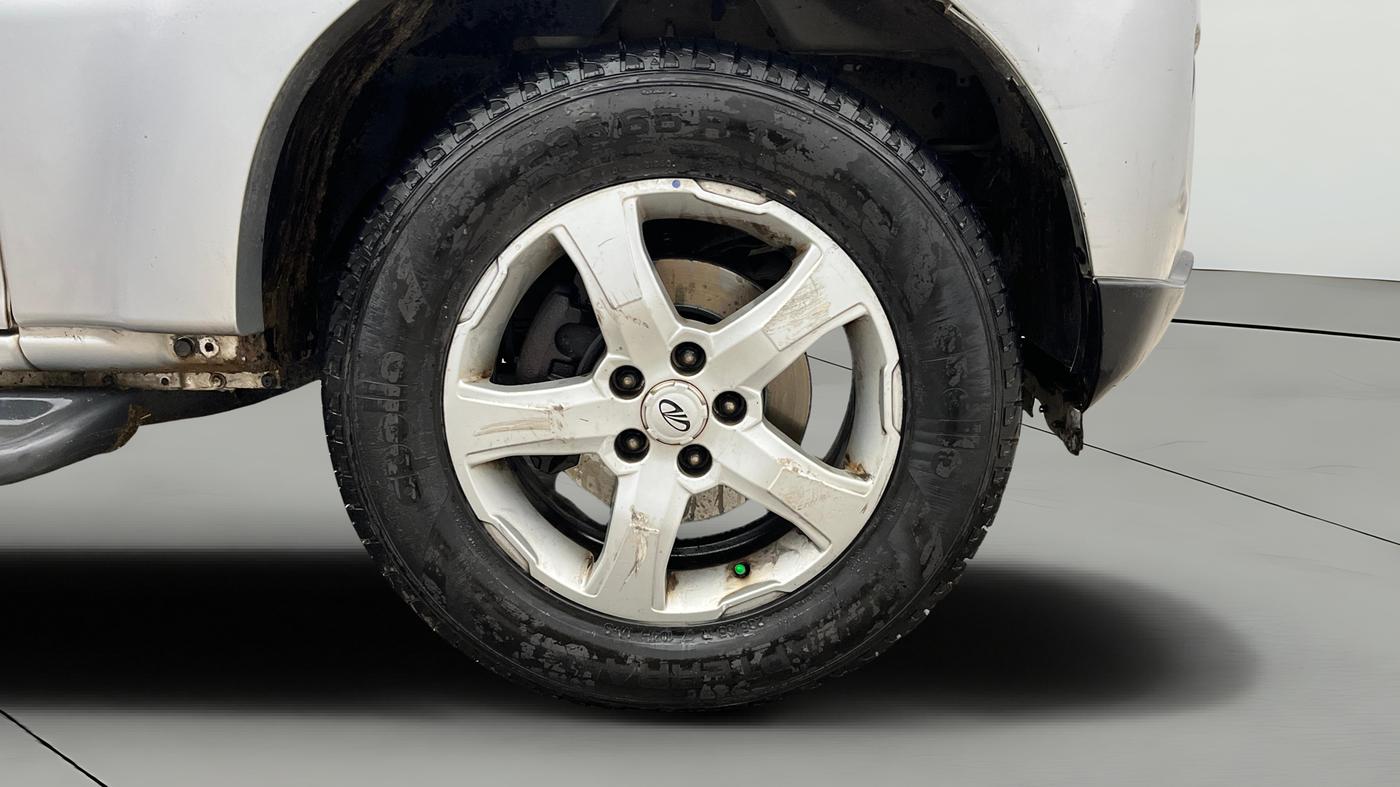 2021 Mahindra Scorpio S5, Diesel, Manual, 91,345 km, Right Front Wheel