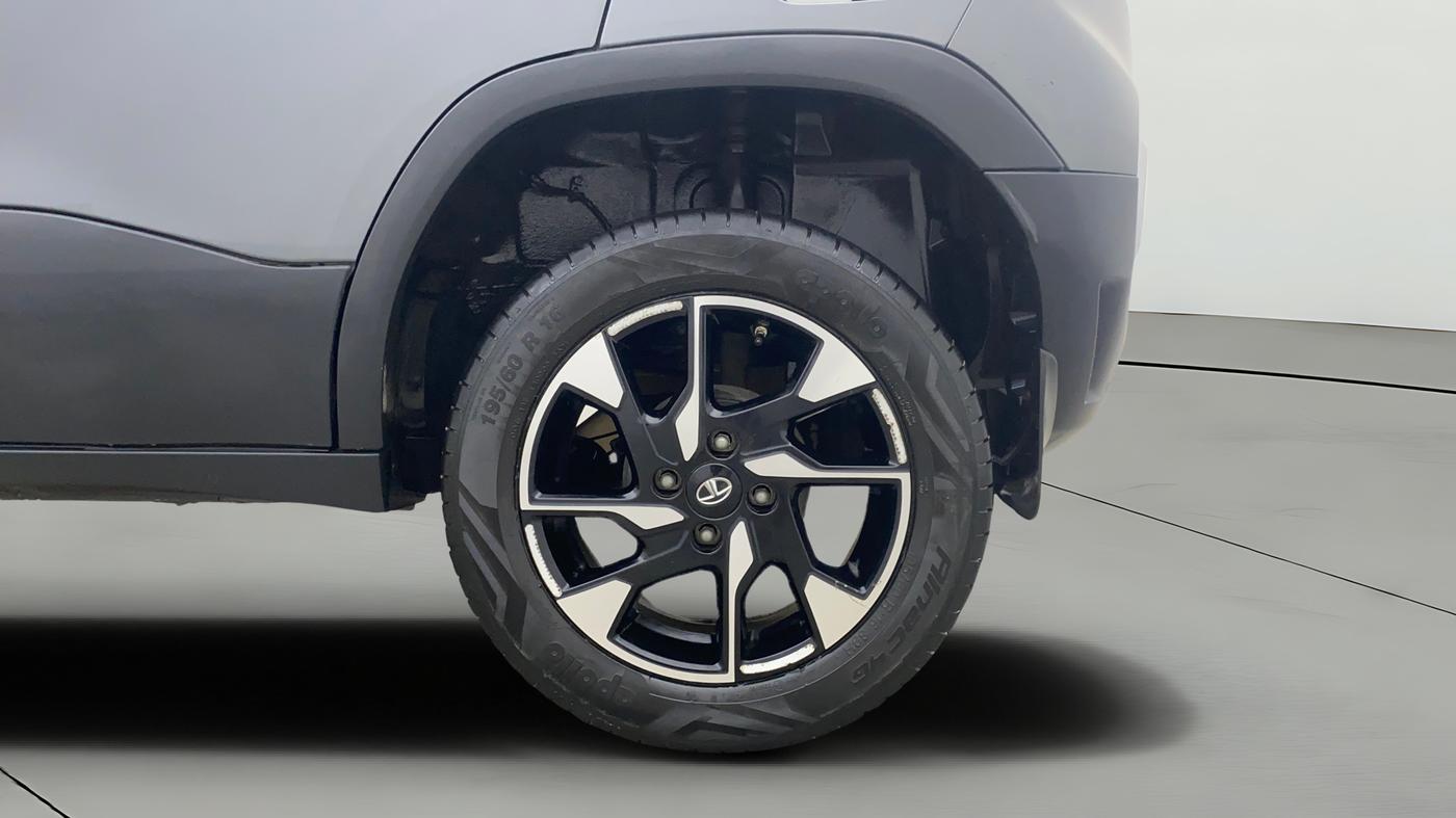 2021 Tata PUNCH CREATIVE  AMT, Petrol, Automatic, 29,908 km, Left Rear Wheel