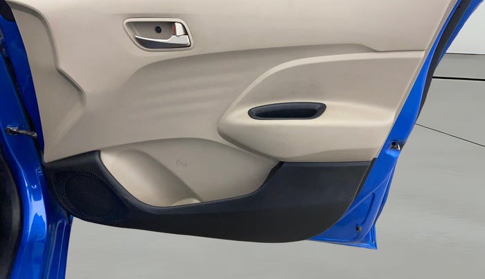 2019 Hyundai NEW SANTRO ASTA MT, Petrol, Manual, 46,235 km, Driver Side Door Panels Control