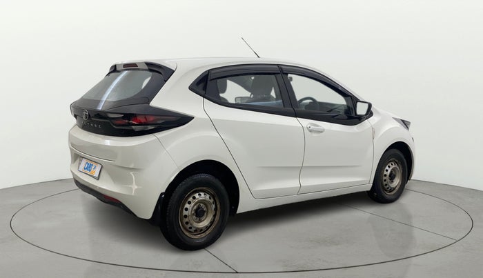 2020 Tata ALTROZ XE PETROL, Petrol, Manual, 33,190 km, Right Back Diagonal
