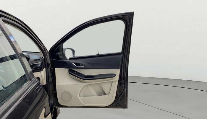 2022 Tata Tiago XZ PLUS CNG, CNG, Manual, 57,985 km, RHS Front Door