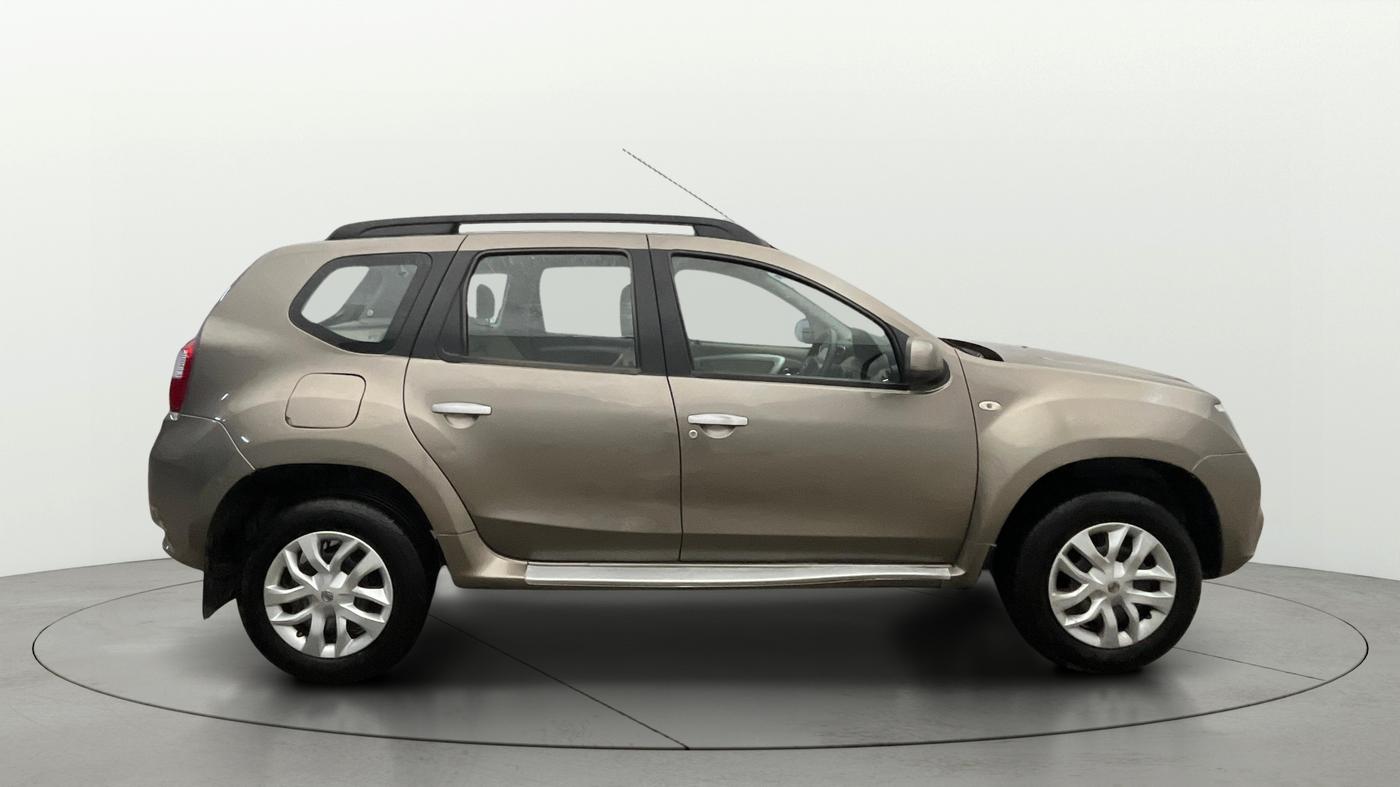 2015 Nissan Terrano XL (P), Petrol, Manual, 92,479 km, Right Side View