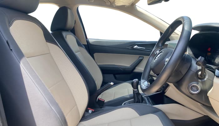 2023 Skoda SLAVIA STYLE 1.0L TSI MT, Petrol, Manual, 31,582 km, Right Side Front Door Cabin