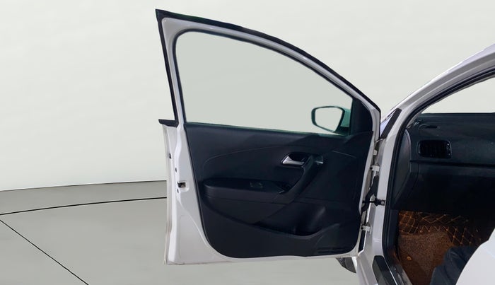 2018 Volkswagen Polo COMFORTLINE 1.0L MPI, Petrol, Manual, 43,583 km, LHS Front Door