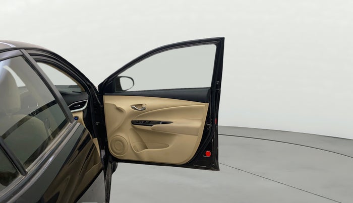 2021 Toyota YARIS G MT, Petrol, Manual, 39,157 km, RHS Front Door