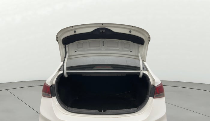 2019 Hyundai Verna 1.6 VTVT SX, Petrol, Manual, 75,966 km, Boot Door Open