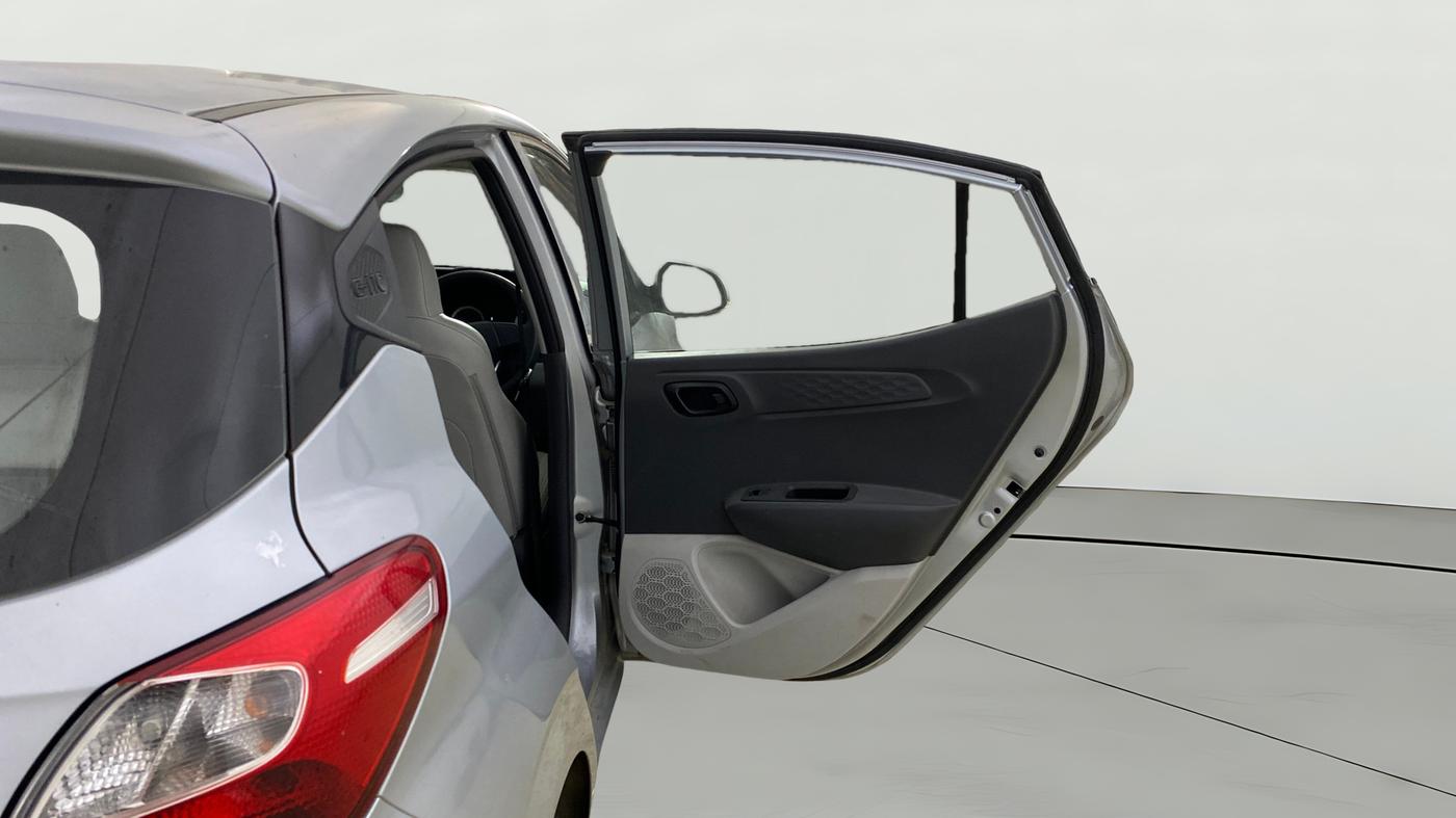 2021 Hyundai GRAND I10 NIOS MAGNA AMT 1.2 KAPPA VTVT, Petrol, Automatic, 13,842 km, RHS Rear Door