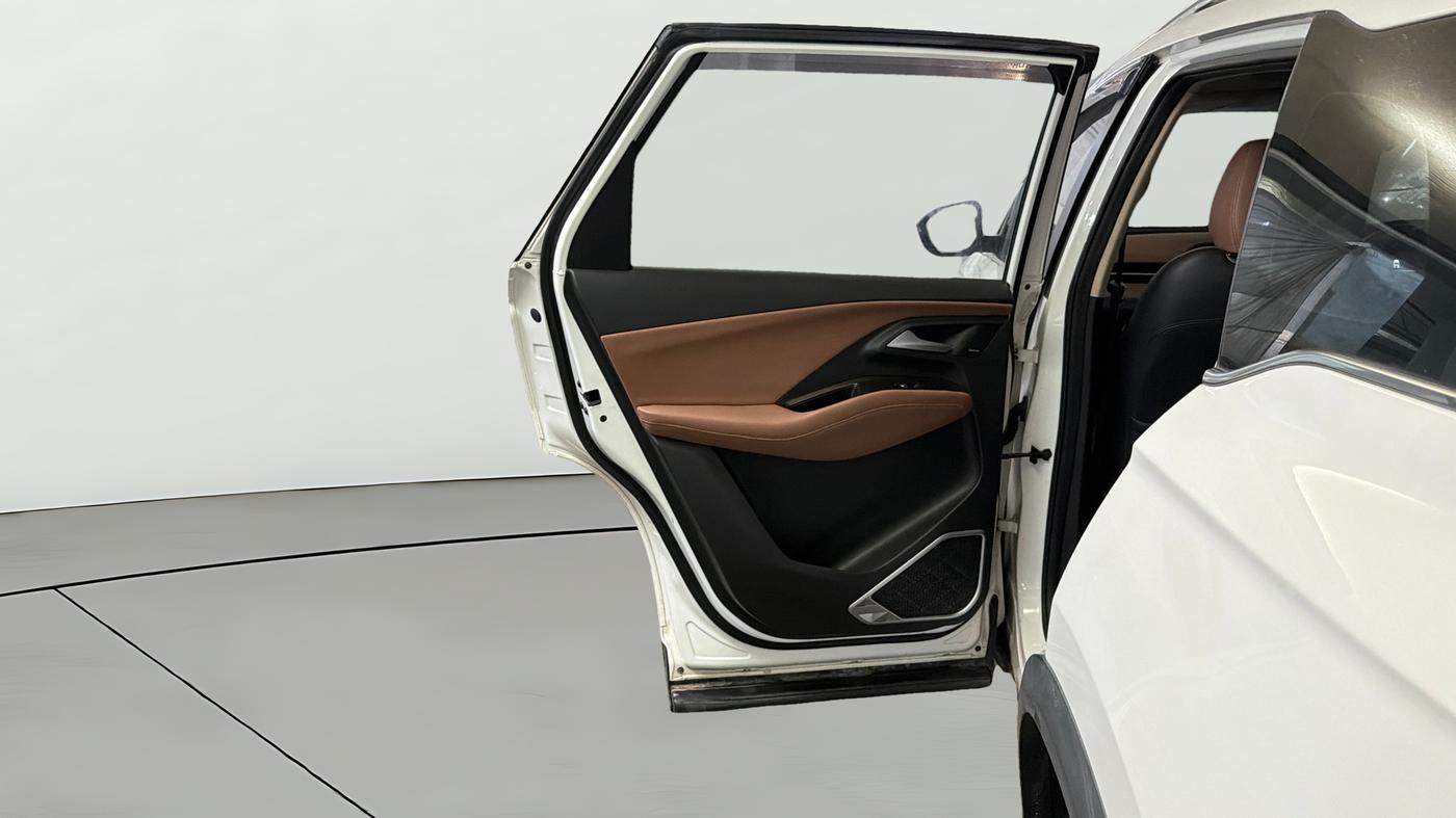 2023 MG HECTOR PLUS SHARP PRO 1.5 PETROL TURBO CVT 6 STR, Petrol, Automatic, 43,197 km, LHS Rear Door