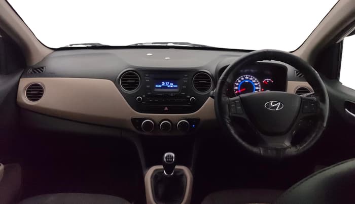 2016 Hyundai Grand i10 SPORTZ 1.2 KAPPA VTVT, Petrol, Manual, 36,454 km, Dashboard