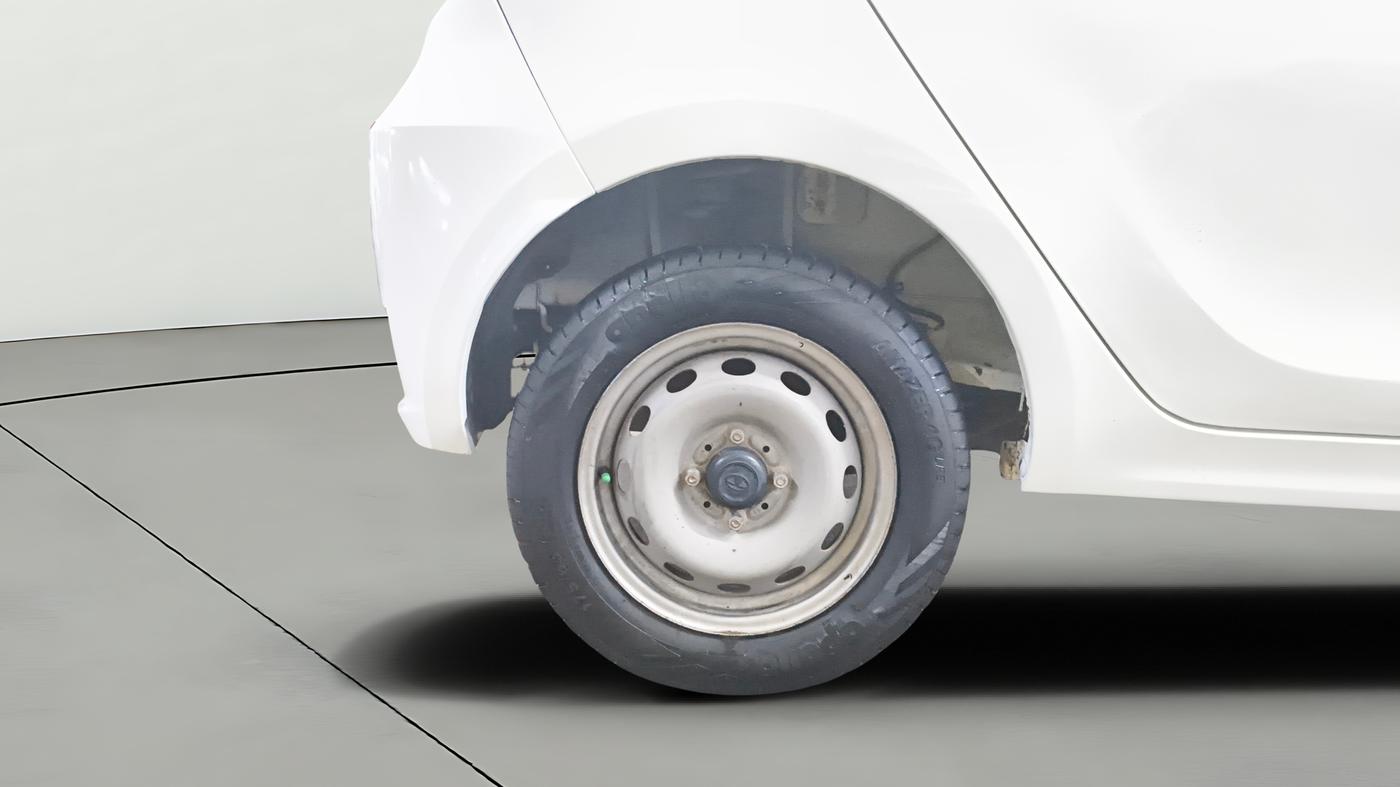2022 Tata Tiago XM CNG, CNG, Manual, 65,111 km, Right Rear Wheel