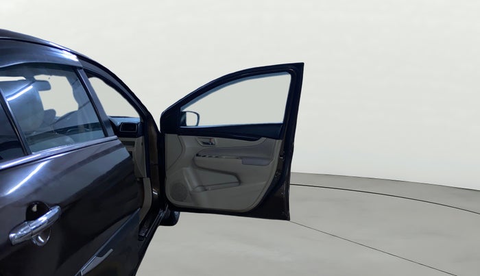 2017 Maruti Ciaz ALPHA DIESEL 1.3, Diesel, Manual, 1,39,590 km, RHS Front Door