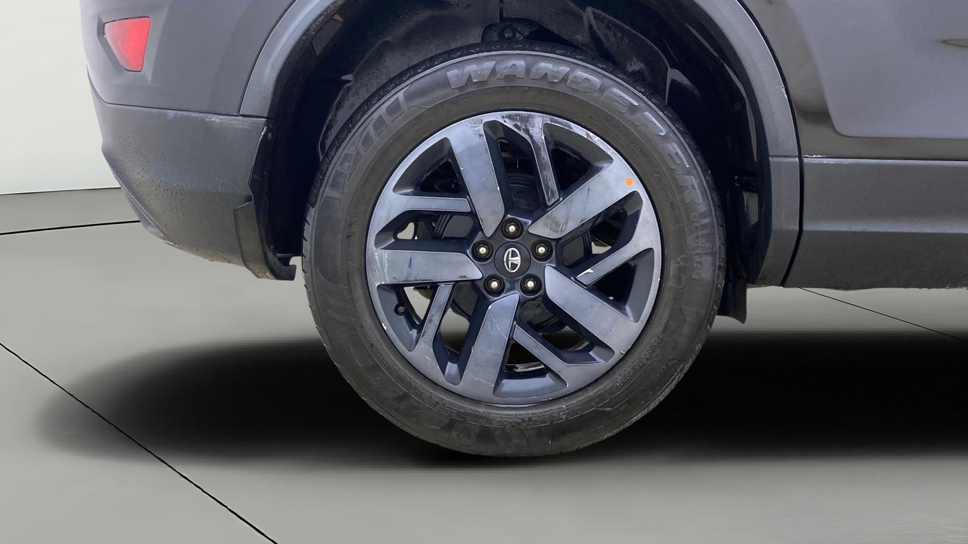 2021 Tata Harrier XZA PLUS 2.0L DARK EDITION, Diesel, Automatic, 73,476 km, Right Rear Wheel
